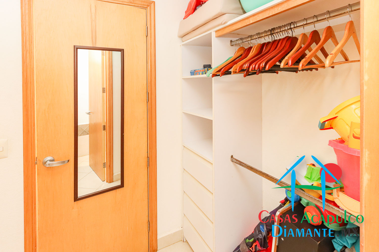 Maralago E 402 - Recámara uno 5